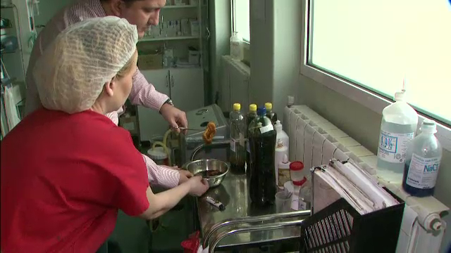 Ancheta finalizata in Alba. Peste 100 de nuntasi, infestati cu salmonela