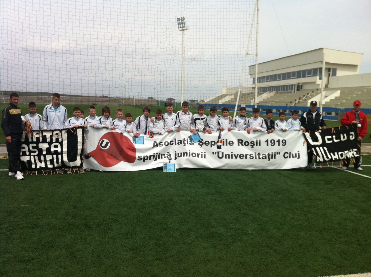 Regi in casa Regelui