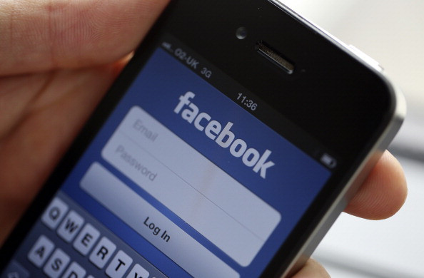 A facut dragoste cu iubitul ei, in masina. Mesajul primit apoi pe Facebook a ingrozit-o