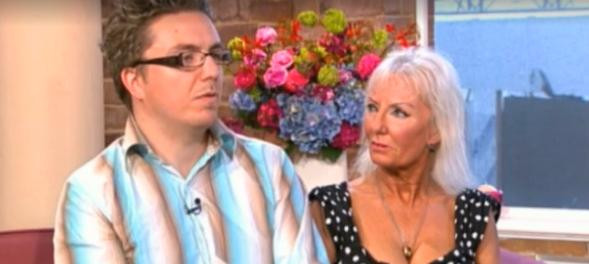 Ultima dorinta a sotului ei i-a schimbat viata. "Mi-a cerut sa-mi pun silicoane si sa-mi caut iubit"