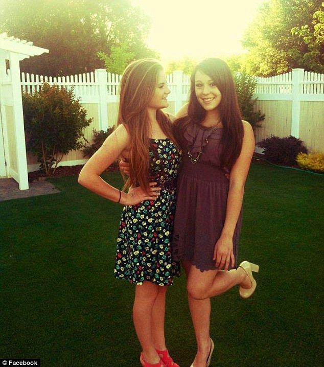 "Toata scoala stie". Ce a patit o eleva de 15 ani la o petrecere cu colegii de liceu