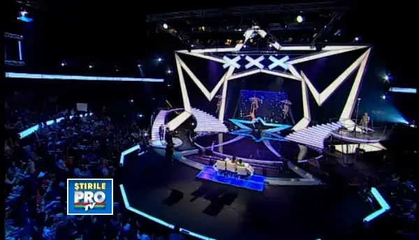 ROMANII AU TALENT. Numarul de acrobatie al trupei X-TREME a tinut publicul cu sufletul la gura