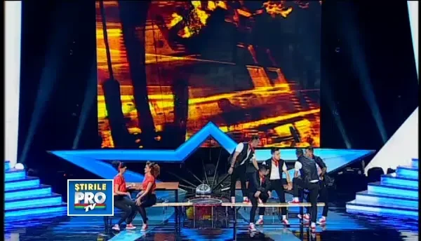 ROMANII AU TALENT. Trupa WhoGonStopUs a oferit un numar