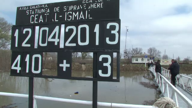 Cod portocaliu de inundatii pe Dunare. Apa a invadat totul in Insula Mare a Brailei