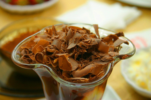 Blestemul ciocolatei. Chinurile inumane prin care trec cultivatorii de cacao, care nu-i stiu gustul