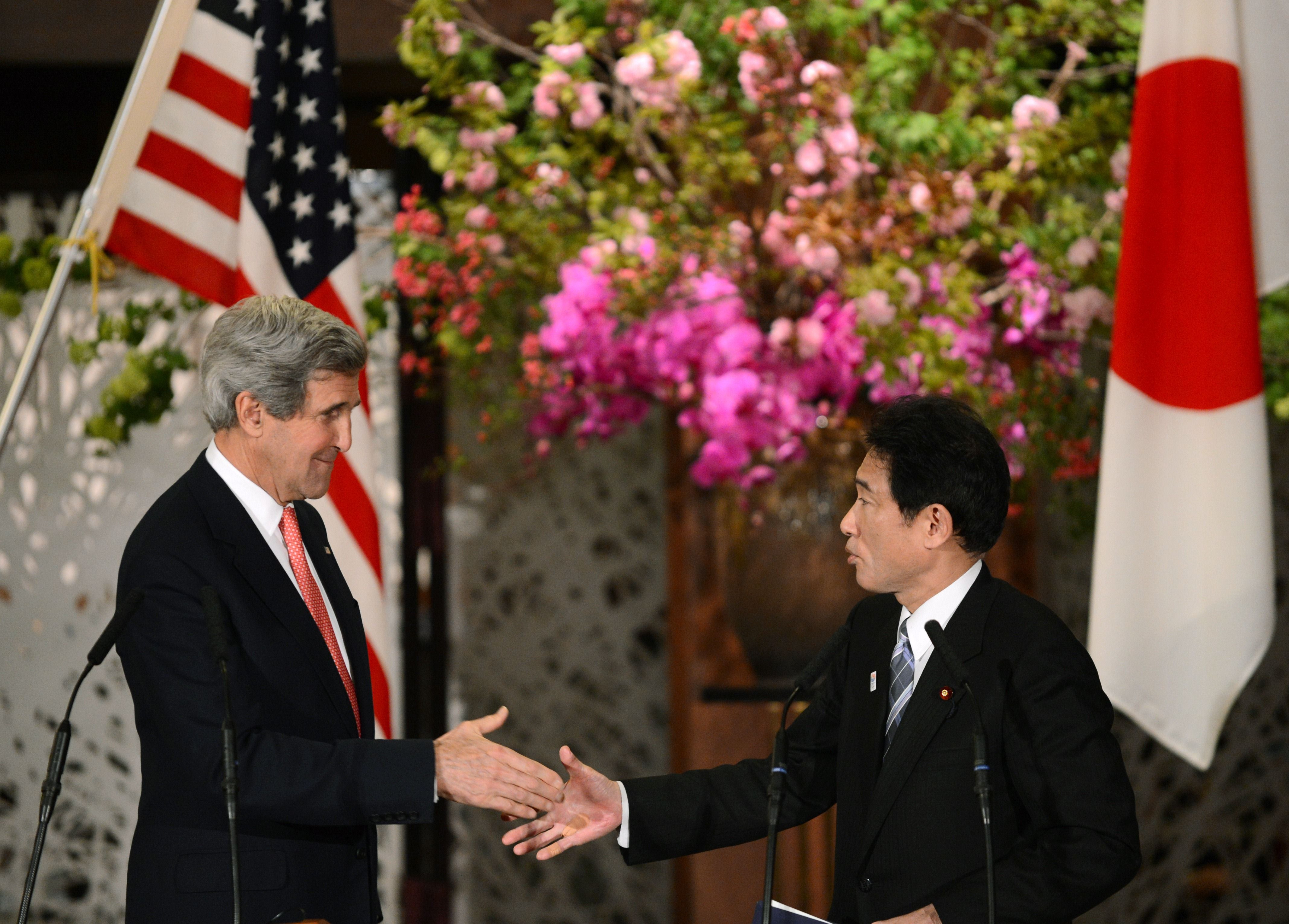 SUA sunt hotarate sa apere Japonia, promite secretarul de Stat, John Kerry