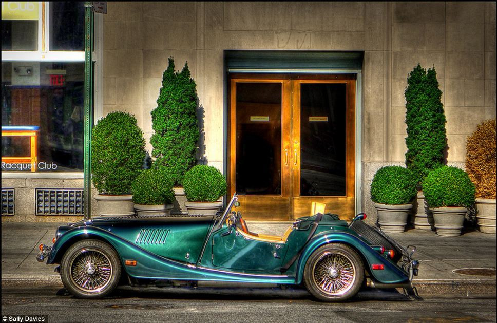 Spiritul american pe 4 roti: Cum arata masinile de legenda americane surprinse pe strazile din New York: GALERIE FOTO