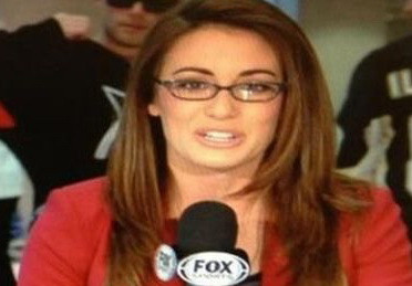 Milioane de oameni au ras in fata televizorului. Ce a aparut in spatele prezentatoarei de stiri.FOTO