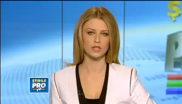 Sute de tinere din Romania care aduc pe lume un copil sunt nevoite sa se descurce singure