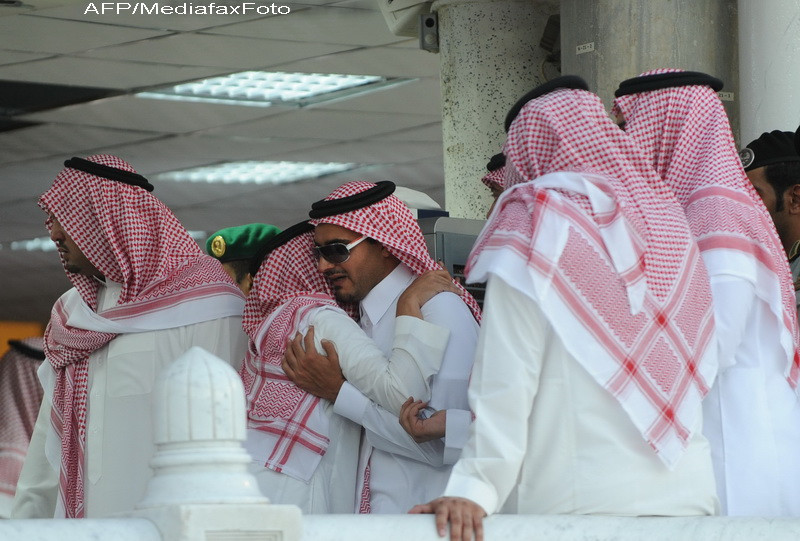 Motivul incredibil pentru care 3 barbati au fost expulzati din Arabia Saudita