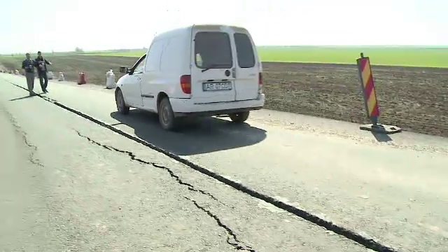 Autostrada de 130 mil euro cu gropi inainte de receptie. In ce stare e podul de pe Arad - Timisoara