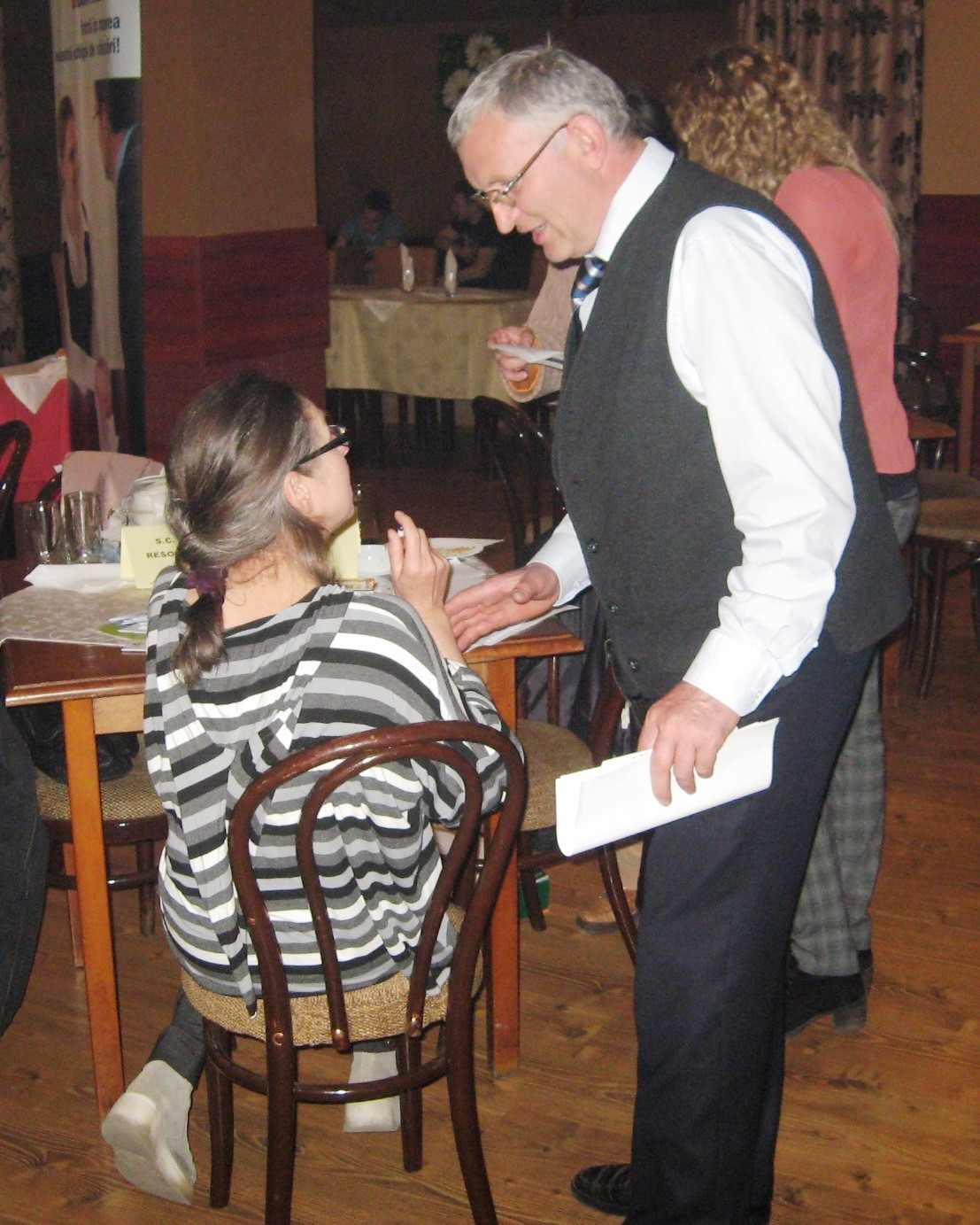 Contracte tentante. Locuitorii din Mures pot lucra timp de un an in Germania