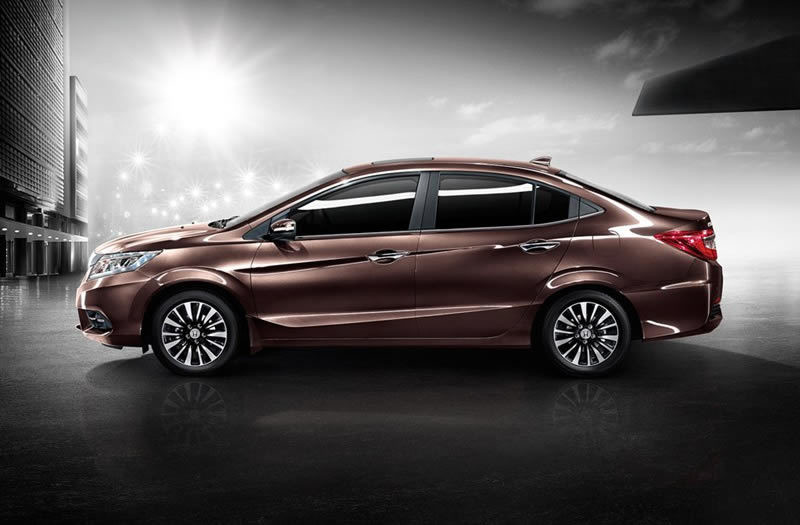 Primele imagini cu japoneza care le va da concurentilor batai de cap