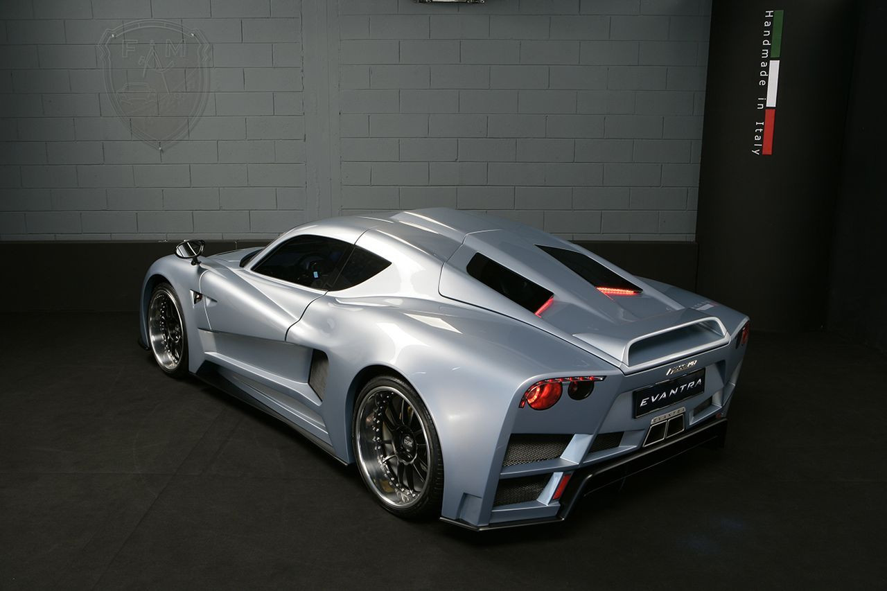 Mazzanti Evantra V8 - 3