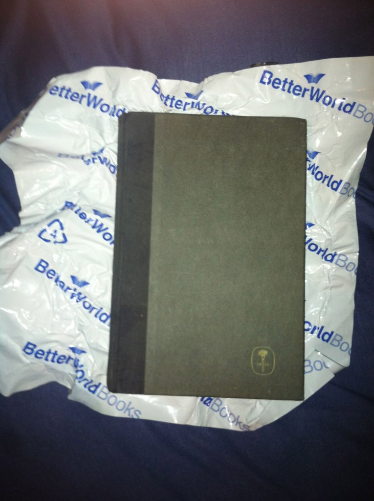 Ce sustine un barbat ca a gasit intr-o carte cumparata de pe internet. "M-a costat 3.5 dolari". FOTO