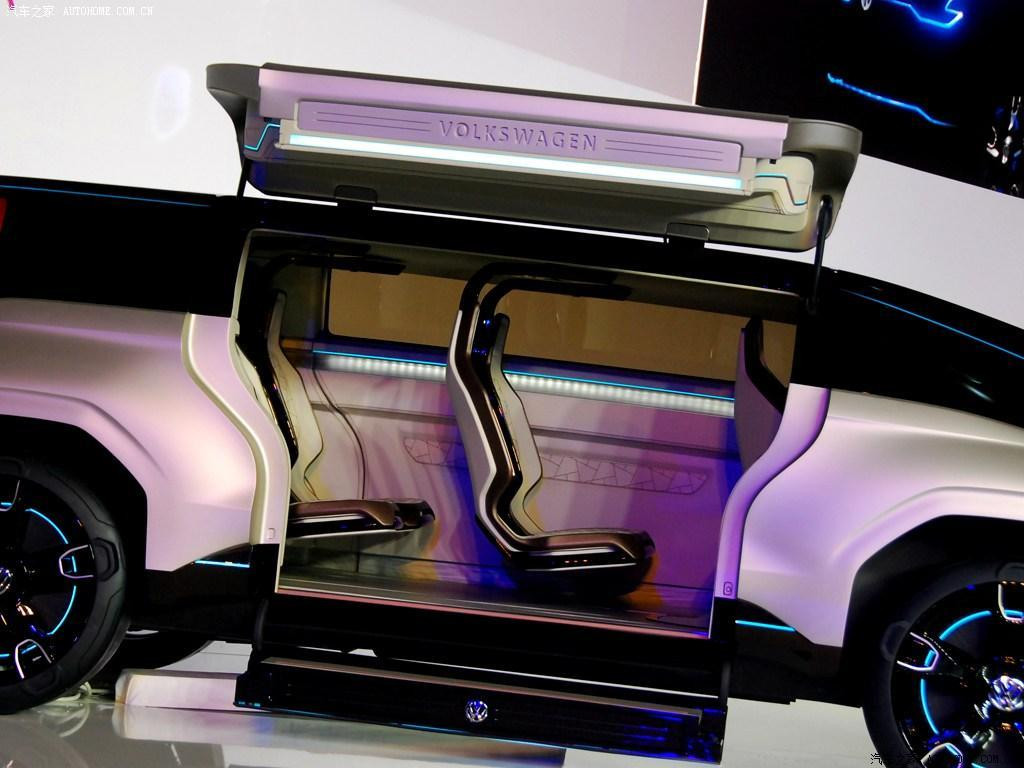 Volkswagen 4Fun e un minivan cel putin ciudat!