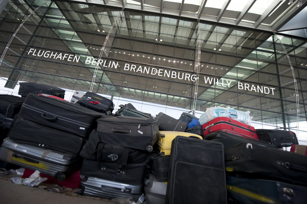 Se prabuseste mitul eficientei germane. Cum se fac de ras nemtii cu noul lor aeroport. FOTO