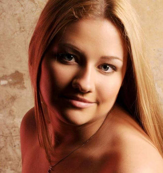 Si-a pierdut slujba si va ajunge in instanta pentru ca a avut o relatie interzisa. Pe cine iubea