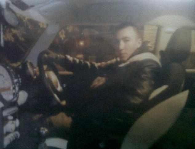 Au furat masini de 500.000 de lire, dar pozele facute i-au dat de gol. "Sunt doi mari incompetenti"