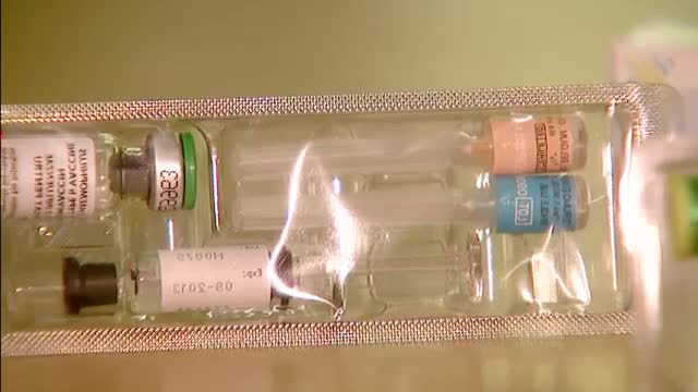 Romanii inca mai cred ca "e bine" sa faci bolile copilariei.Tot mai multi refuza vaccinarea copiilor