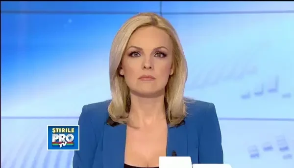 Loviti de tren in drum spre biserica. Neatentia unei soferite era sa o coste viata