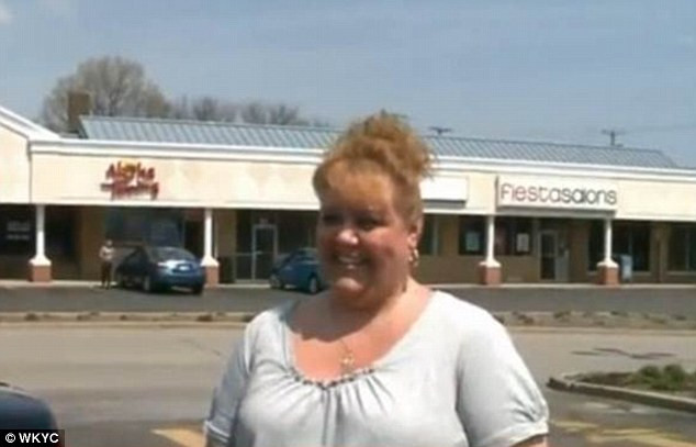 Motivul pentru care o femeie nu a fost primita la salonul de bronzat. "M-am simtit umilita"