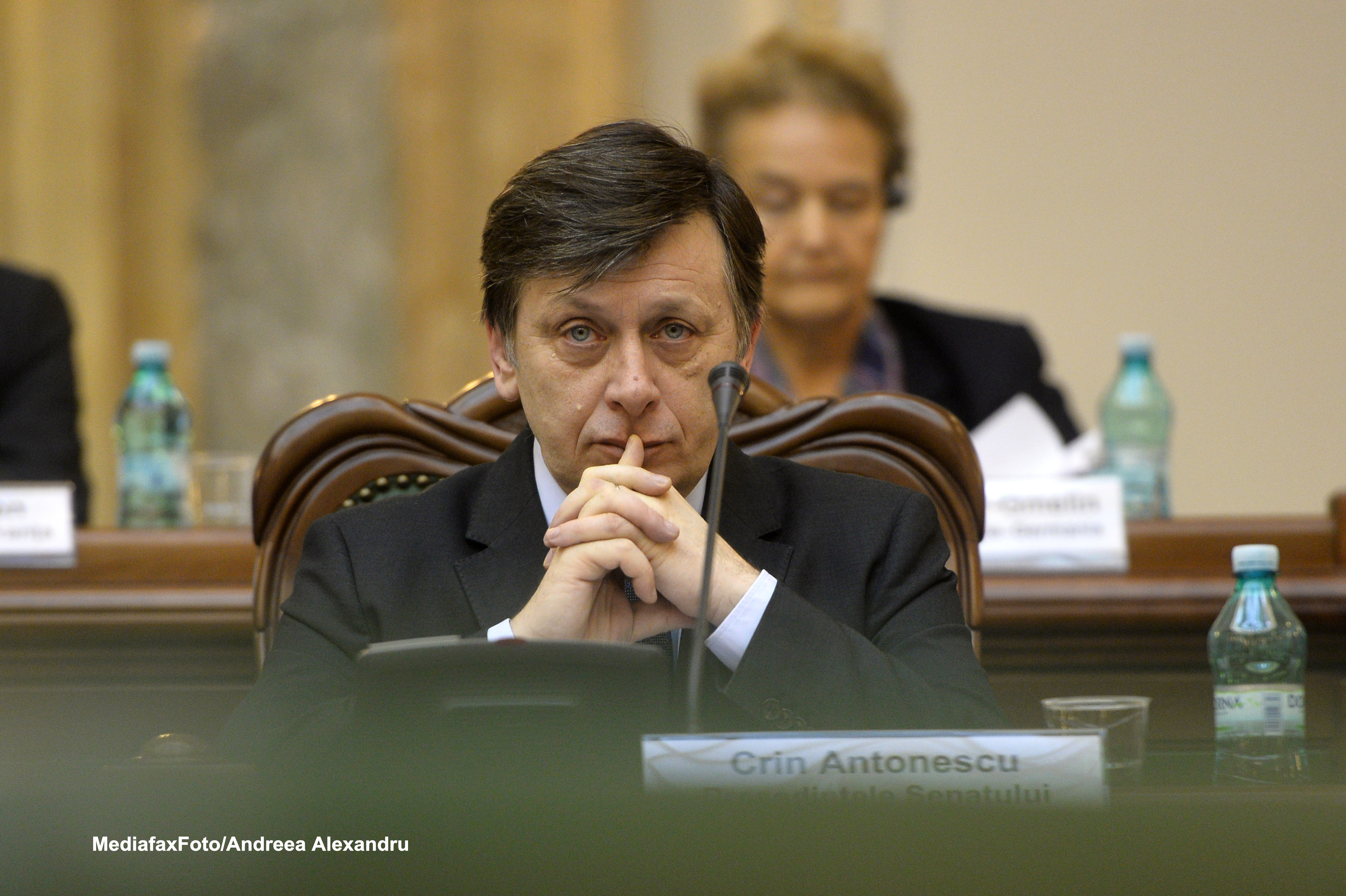 Antonescu: I-am explicat lui Ponta ce este o coalitie, dupa ce a zis ca el decide si restul executa