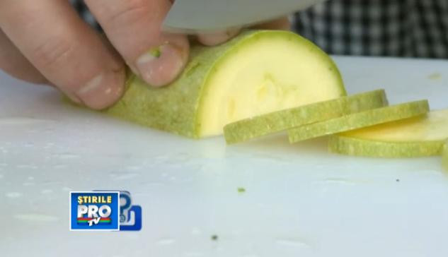 Alimente care ajuta in lupta cu efectele imbatranirii. Proprietatile miraculoase ale dovlecelului