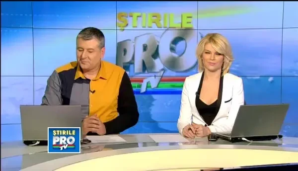 Sophia Loren arata impecabil la 78 de ani. A impresionat la Hong Kong, intr-o rochie cu umerii goi