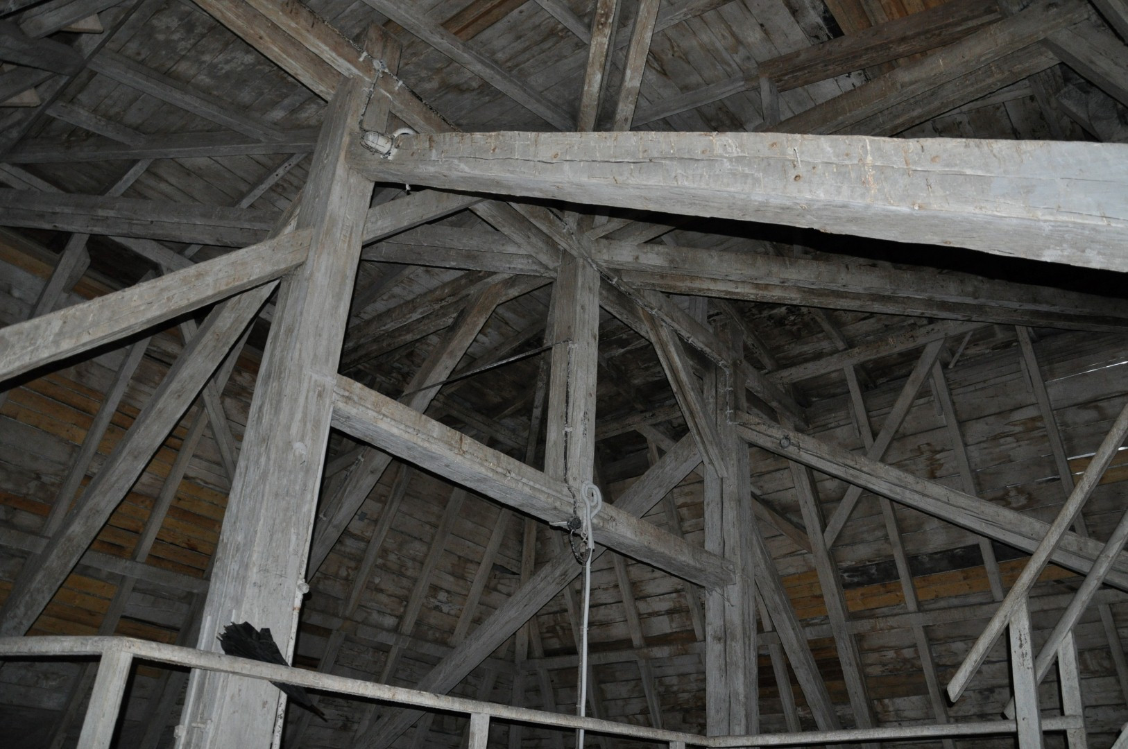 Moda mansardarilor cuprinde si Primaria Arad. Ce utilitati primeste podul celui mai important palat