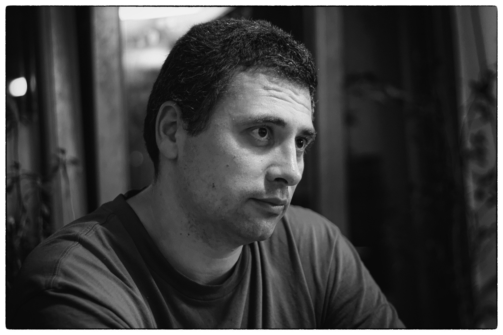 Cannes 2014. Regizorul Radu Jude a primit o mentiune speciala pentru scurt-metrajul "Trece si prin perete"