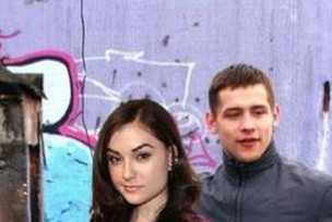 A crezut ca va fi invidiat pentru noua cucerire, dar toti prietenii rad de el. Ce au vazut in poza