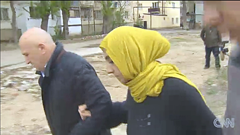 Interviu CNN cu mama suspectilor din Boston: Nu-mi pasa daca il omoara si pe Jokar. Allah este mare!