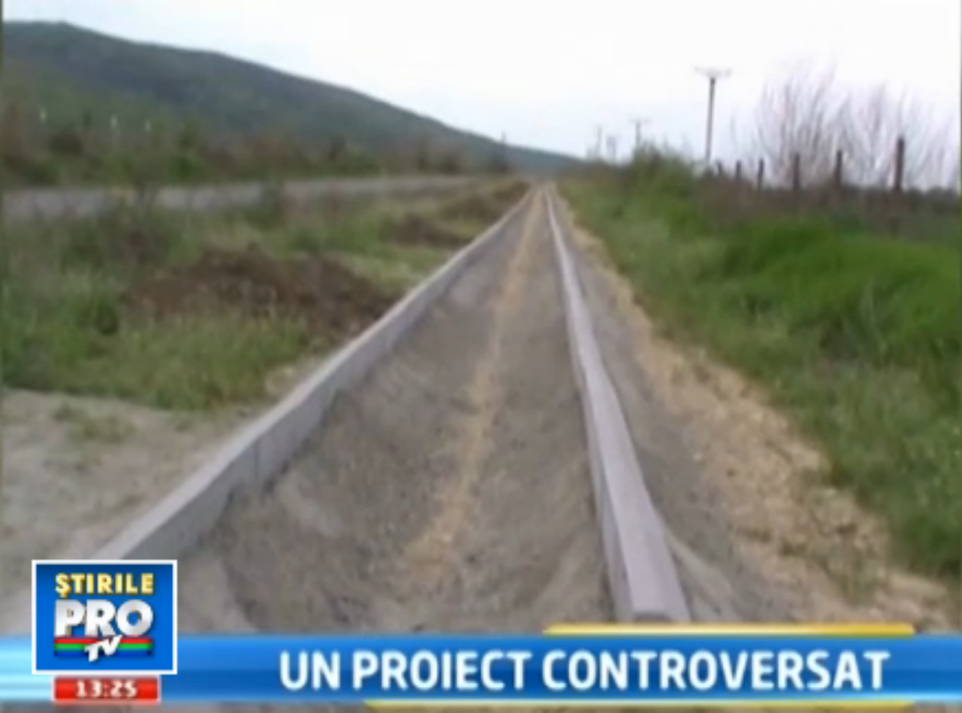 "Drumul vinului" inghite milioane de lei. Cum au aparut poteci de asfalt in mijlocul campului. VIDEO