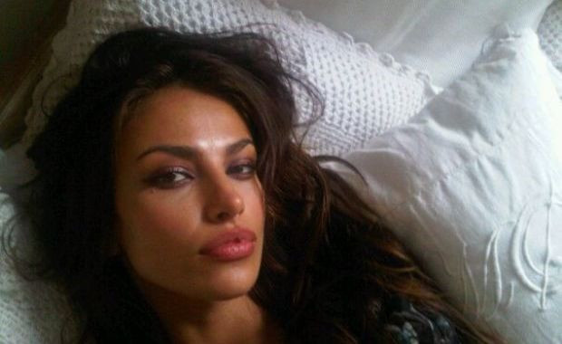 Fotografia cu care Madalina Ghenea si-a zapacit fanii de pe Facebook. "Ce se intampla cu ea?"