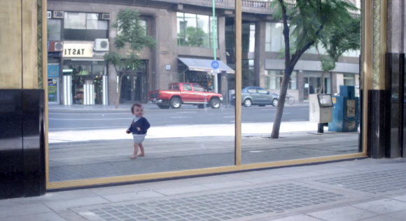 Peste 30 de milioane de oameni s-au uitat pe YouTube la aceasta reclama! VIDEO