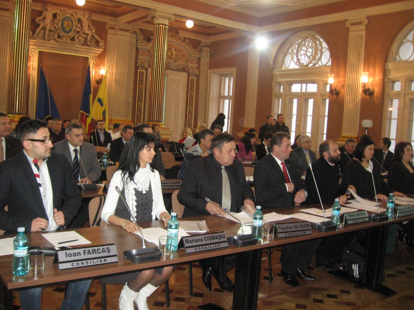 Un consilier aradean a propus ca sedintele CL sa inceapa cu “Tatal Nostru”. Reactiile colegilor