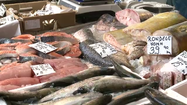 La coada Europei, romanii consuma peste doar dupa calendarul ortodox, nu si la indicatia medicilor