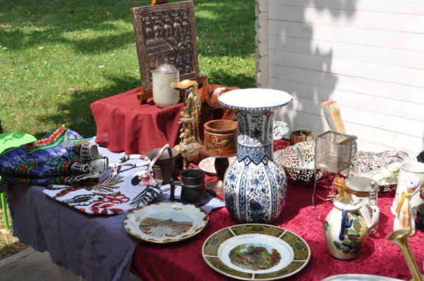 Targuri de Florii in Capitala. De unde puteti lua podoabe lucrate manual si mancaruri traditionale