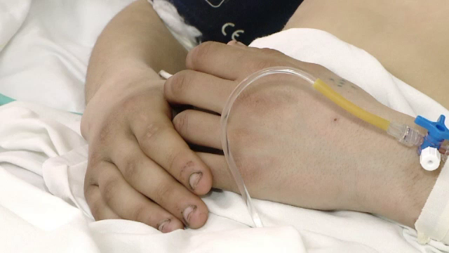 Povestea lui Alexandru, adolescentul care s-a aruncat sub tren, ca sa castige mai mult din cersit