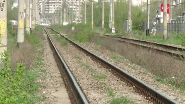 14 trenuri intarziate si calatori in pericol dupa ce un hot a furat cablurile de cupru