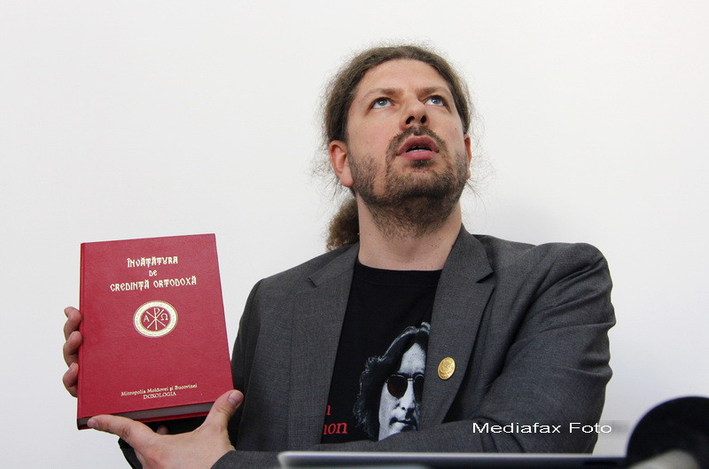 Cernea a vorbit cu IPS Teodosie despre parteneriatul civil; ierarhul i-a recomandat lecturi biblice