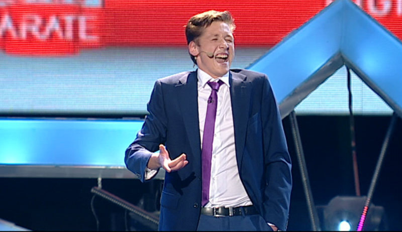 ROMANII AU TALENT, sezonul 3: Stefan Mihai a ridicat sala in picioare cu numarul sa de actorie