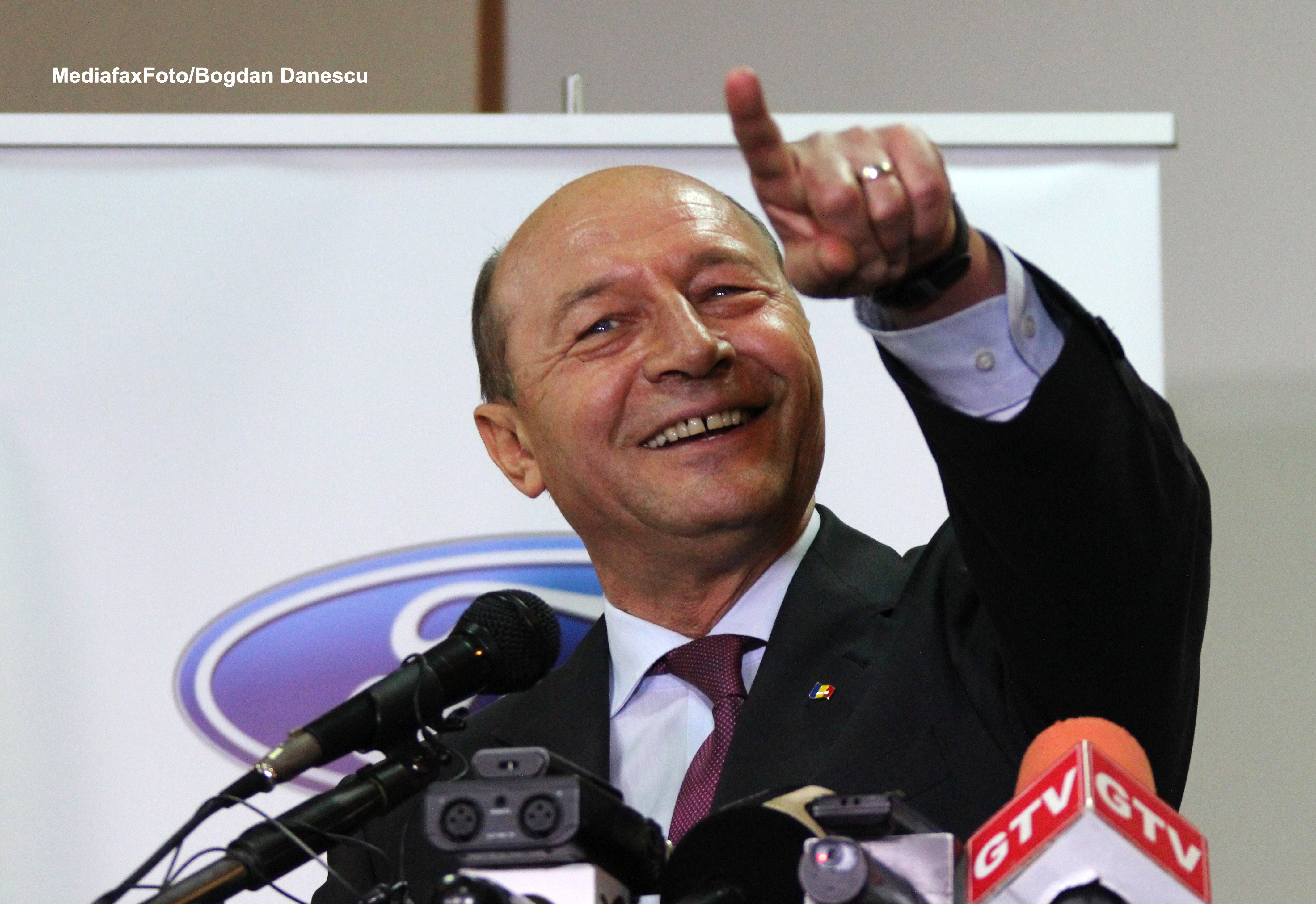 Basescu, despre ofiterul acoperit: "Ilie Sarbu a mintit". Ce spune presedintele despre Iohannis, suspendare si Mircea Basescu