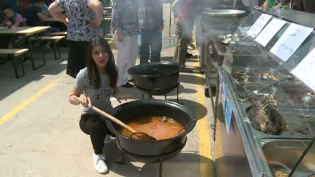 Bors de Cartea Recordurilor, in Bucuresti. Secretul unei retete perfecte de ciorbe de peste