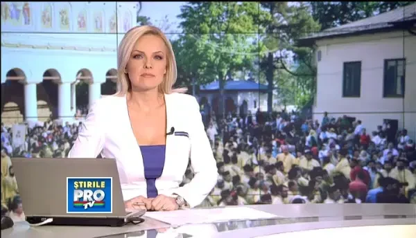 Mii de credinciosi au mers la biserica in Duminica Floriilor pentru rugaciune si o salcie sfintita