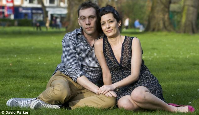 Are un coeficient de inteligenta peste medie, dar e considerat incapabil sa-si gestioneze veniturile