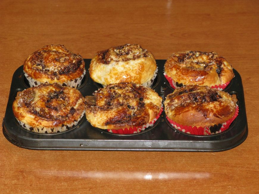 RETETE DE PASTE: Cozonac cu stafide, nuci si cacao pentru masa de Paste