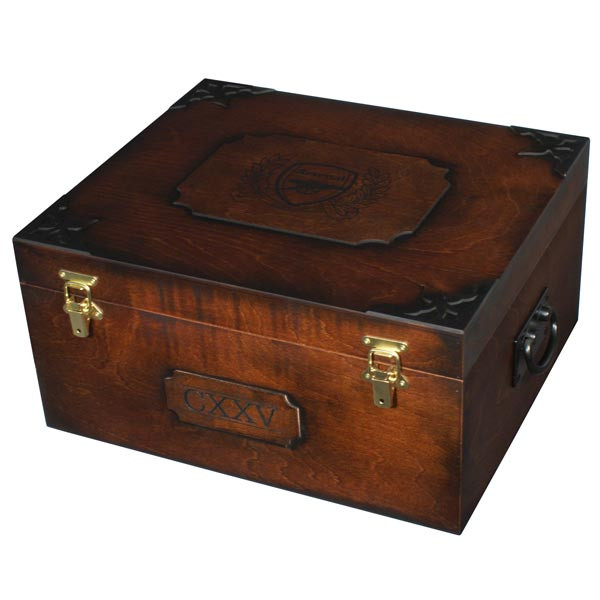 O braileanca a mers la Politie cu o cutie din lemn spunand ca e grenada. Ce au gasit politistii