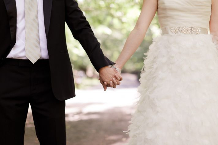 Motivul pentru care femeia care s-a maritat cu 5 barbati pana la 25 de ani risca inchisoarea. FOTO